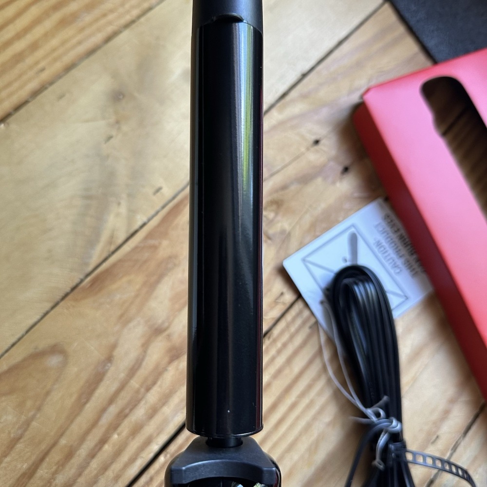 BaByliss Luxe 1 Red Ferrari Curling Wand Smooth Titanium Ceramic Coated Barrel - Picture 12 of 13